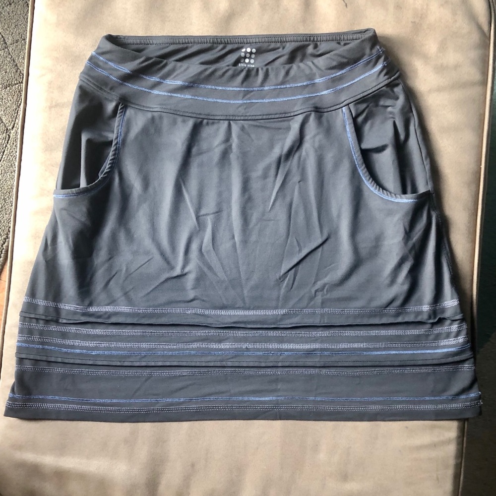 Title Nine Stretchy Travel/Hiking Skirt